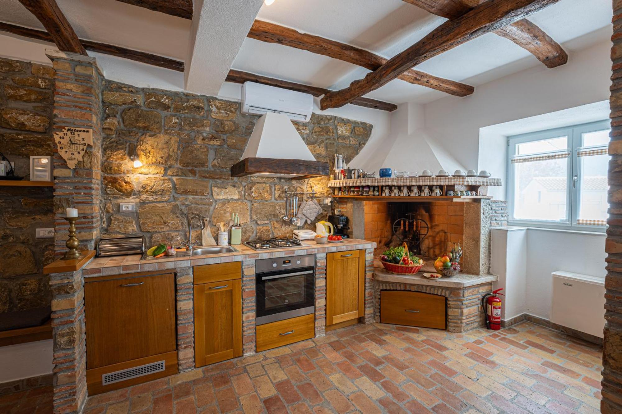 Holiday Home Belveder Motovun Livade Eksteriør billede