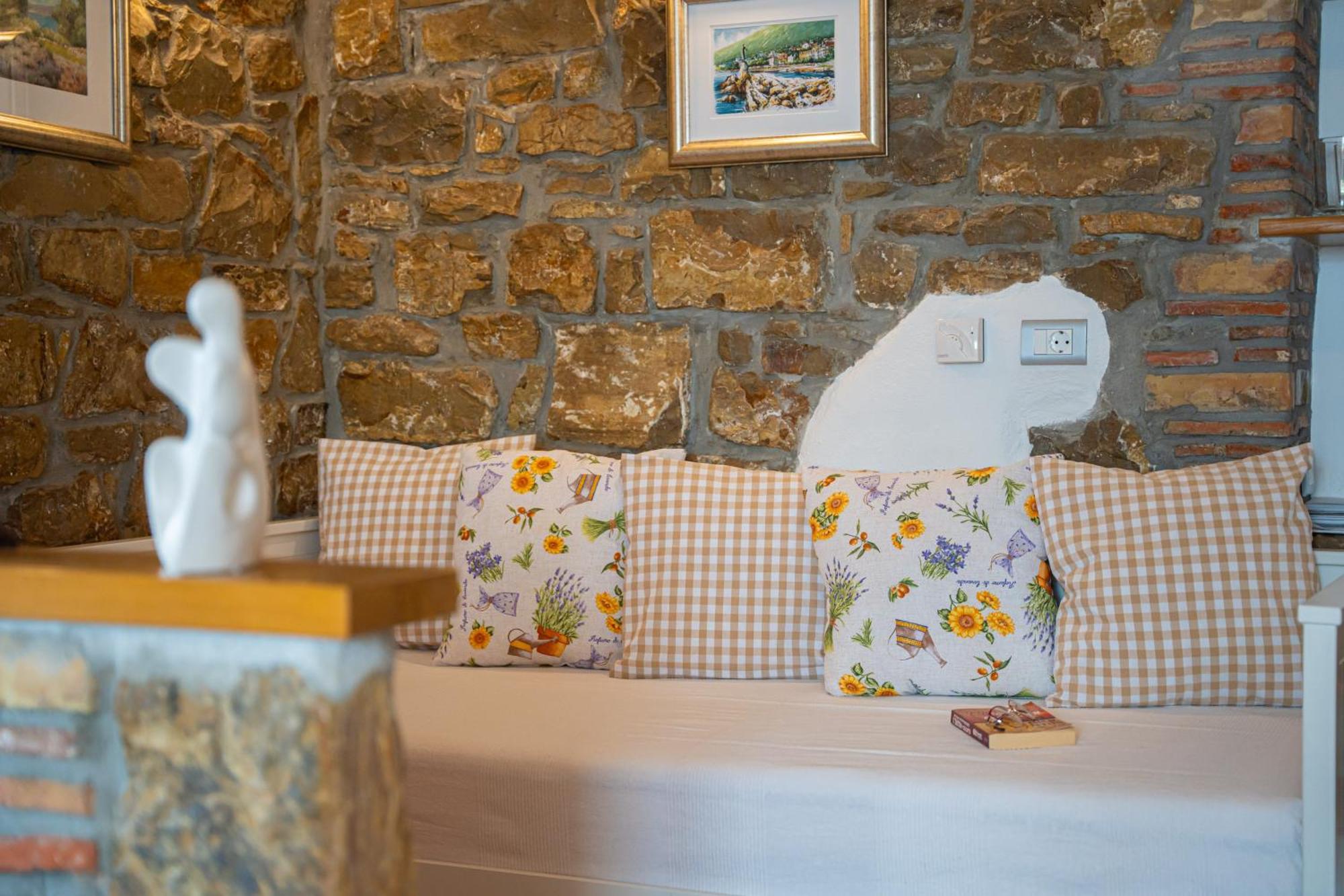 Holiday Home Belveder Motovun Livade Eksteriør billede